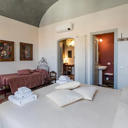 L' estate di san Martino Room Rental - free park-2