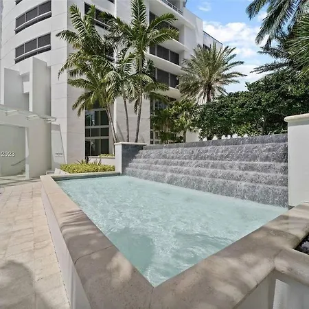 Fontainebleau Miami Beach Junior Suite-2