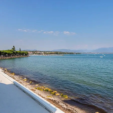 Residenza Miralago by Wonderful Italy-2