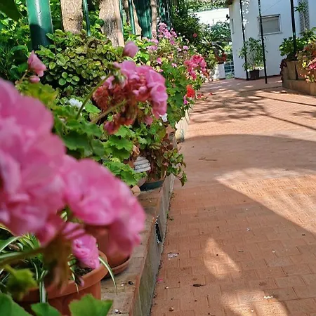 Villa dei fiori B&B-2