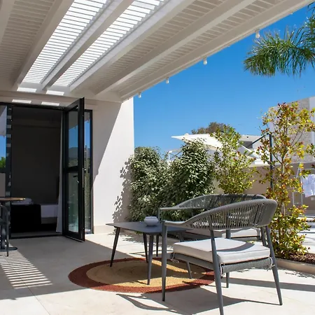 Kalinifta Rooms Luxury Style-3