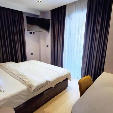 Starlight Hotel-2
