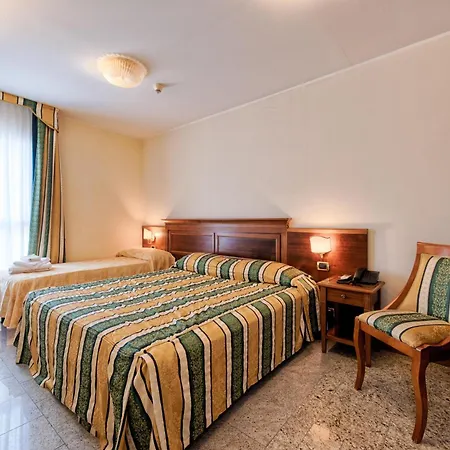 Hotel Flora-2