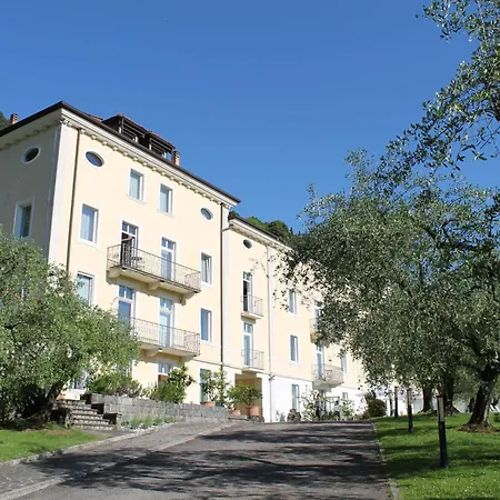 Aparthotel Englovacanze-2