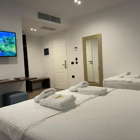 The Queen'S Lion Premium Hotel-3