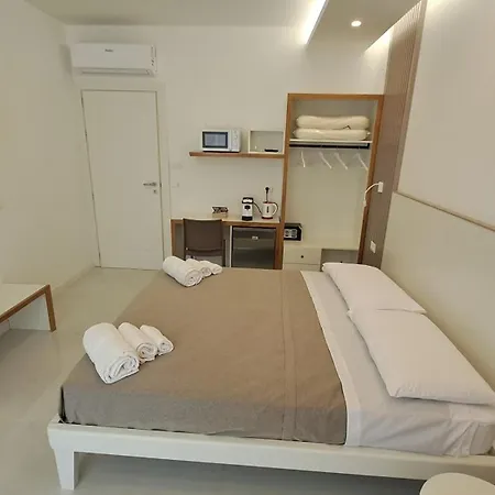 Diamond Rooms Tropea-3