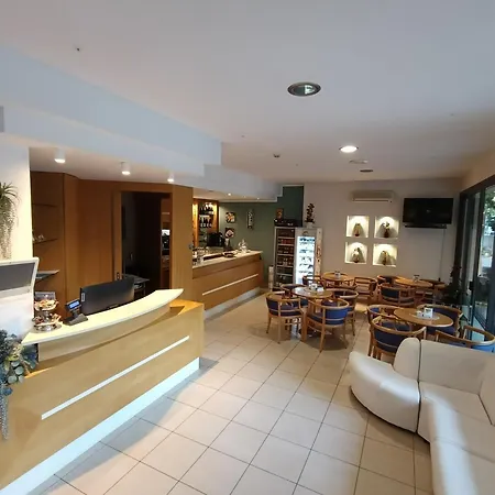 Hotel Chris-2