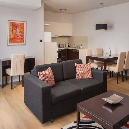 Escala Hotel & Suites-3