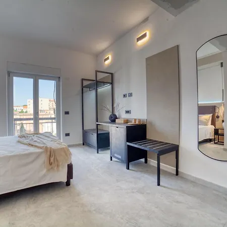 Umberto 28 Guest House-2