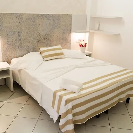 Strand Hotel-2
