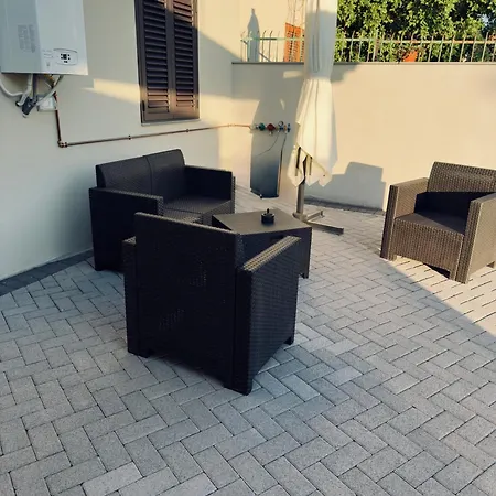 Diaz House Airport-3