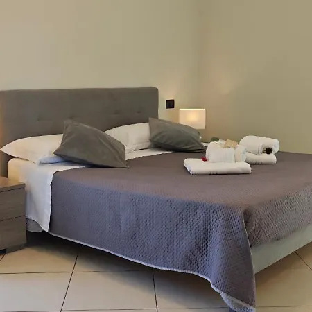 Hice Room Lungomare Fronte Mare-3