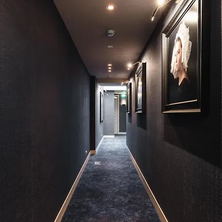 Hotel 717-2