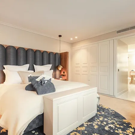 Hotel 717-3