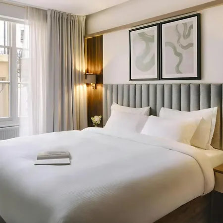 The Voyage Hotel Paddington-3