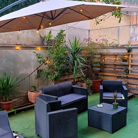 Lanzies Guesthouse-2