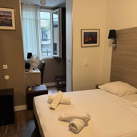 Paris Rooms & Dreams Hotel-3