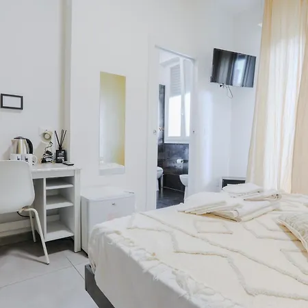 Holabologna Luxury Rooms And Flats-3