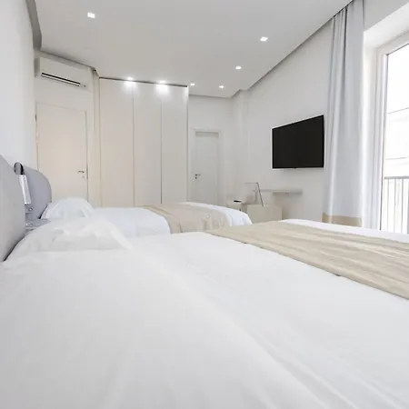 White 1903 - Rooftop Pool & Luxury Rooms-2