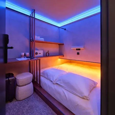 The Hyve Capsule Amsterdam-2