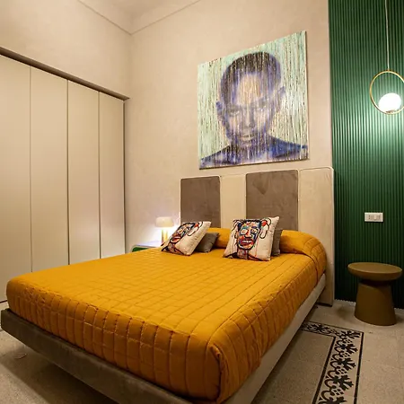 Reverse Art Hotel-3
