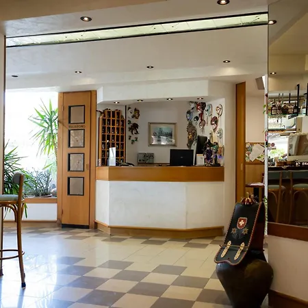 Hotel Berna-3