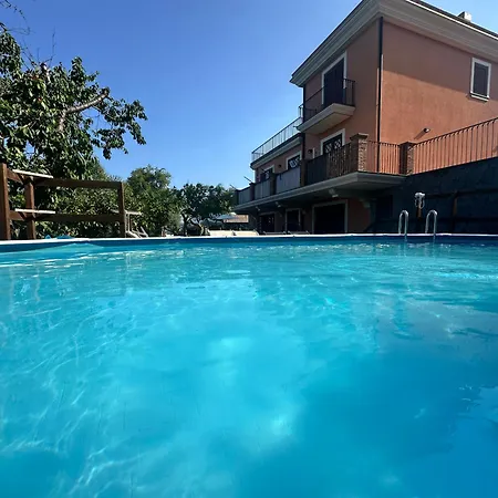 Villa Feluchia Tra Il Mare E Il Vulcano-3