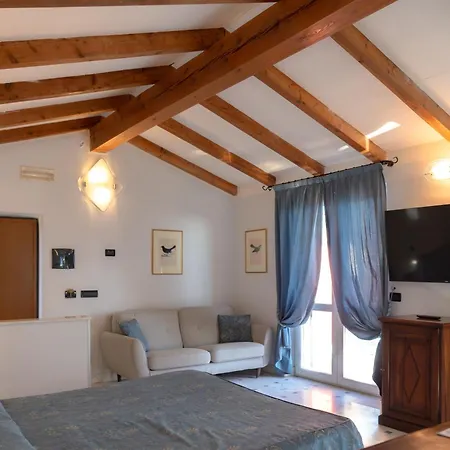 Le Ville Relais-2