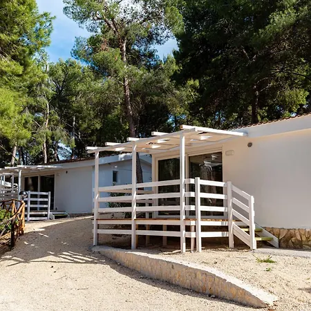 Villaggio Camping Punta Lunga-3