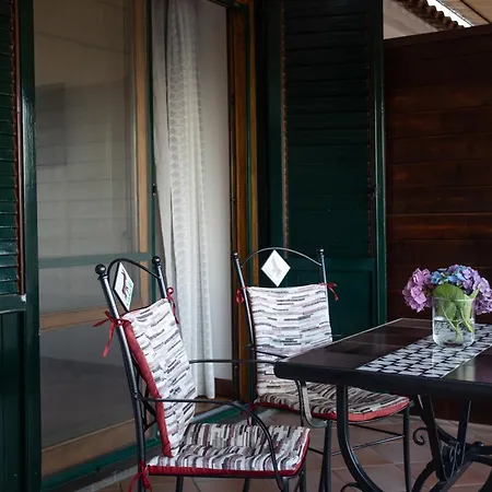B&B Rosaria Sea View-3