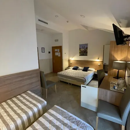 Hotel Montecarlo-2