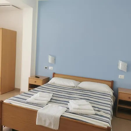 Paradise Room-2