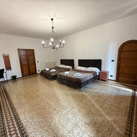 Albizi Central Rooms-3