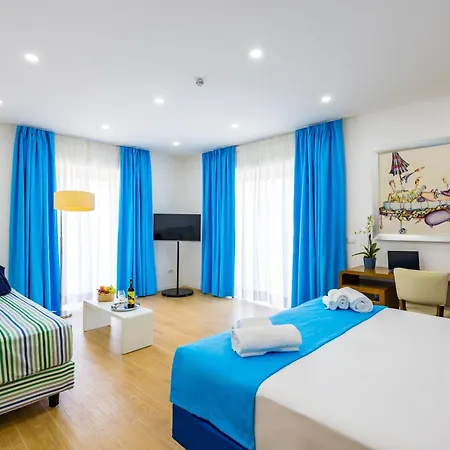 Carlo III Guest House-3