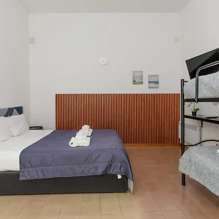 Inside Chiaia Rooms-2