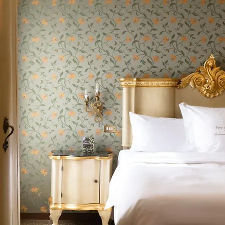 Hotel Flora - By Romanelli Family-3