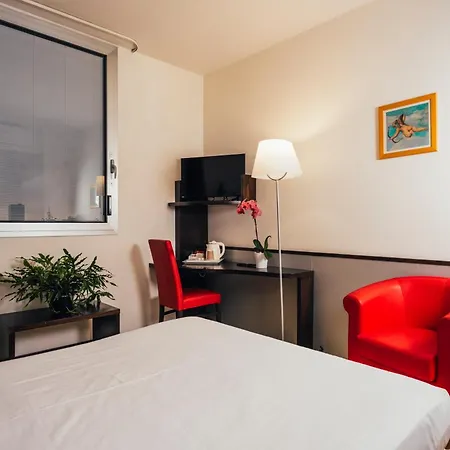 Euro Hotel-3