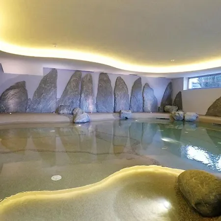 Alexander Charme Hotel-2