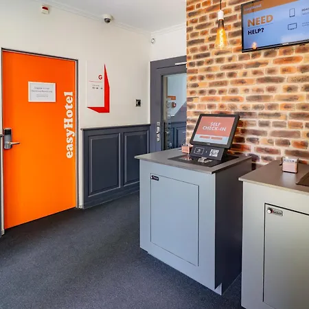 Easyhotel Zuerich City Centre-3