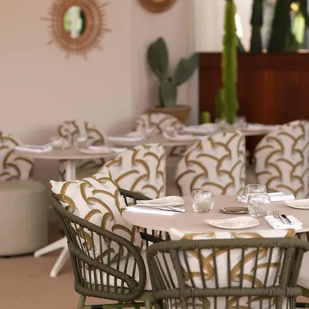 Five Seas By Inwood Hotels-3
