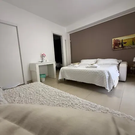 Four Rooms Naxos-3