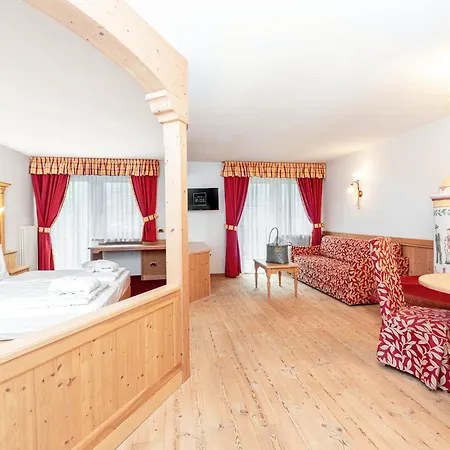 Hotel La Perla Wellness & Beauty-2
