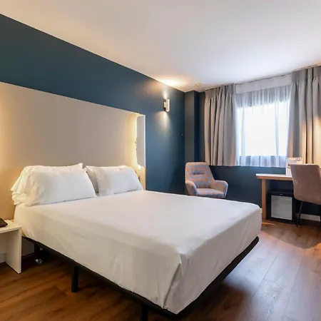 Travelodge Málaga Airport-3