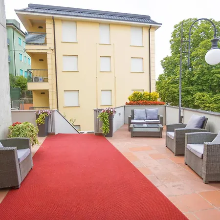Hotel Ferrari-2