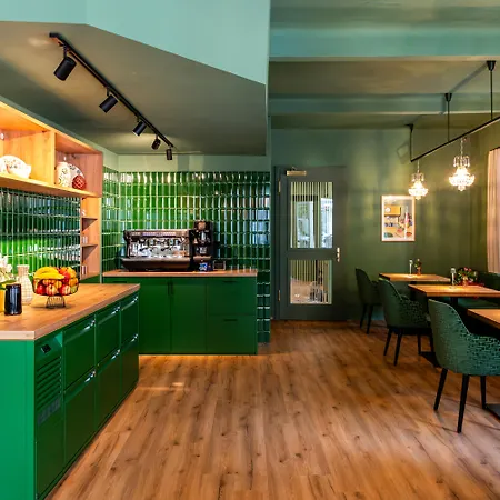 Newly Renovated Boutique Hotel Vier Jahreszeiten In The Heart Of Salzburg-3