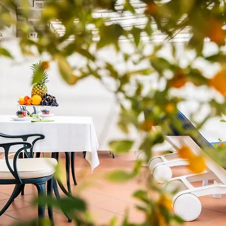 Hotel Villa Florida Suites&Suite Apartments-3