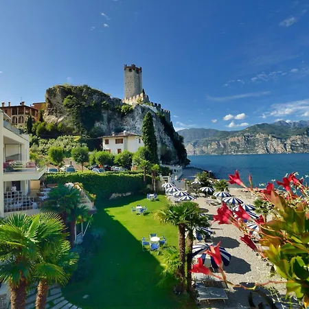 Hotel Castello Lake Front-3