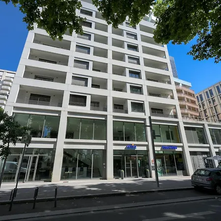 Nemea Appart Hotel So Cloud Lyon Gare Part-Dieu-3