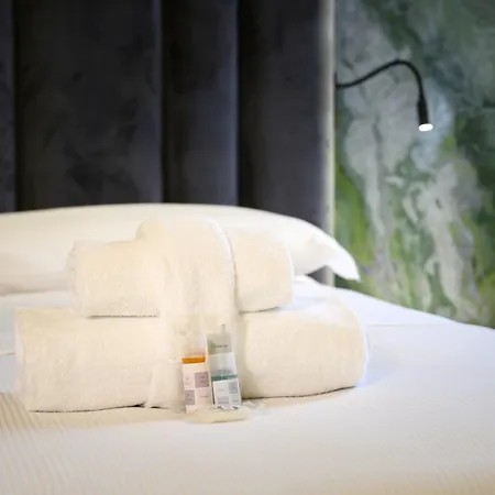 Antinous Suites-3