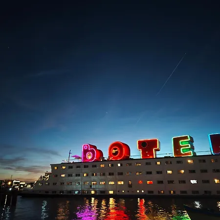 Botel-2
